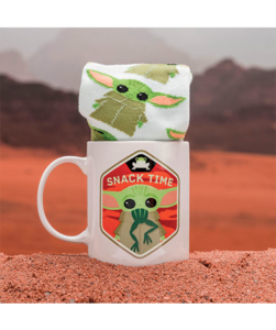 Baby Yoda krus & sokker - The Mandalorian