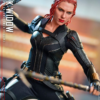 Black Widow actionfigur med stave