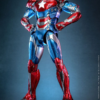 Iron Patriot med skjold i fremadrettet positur