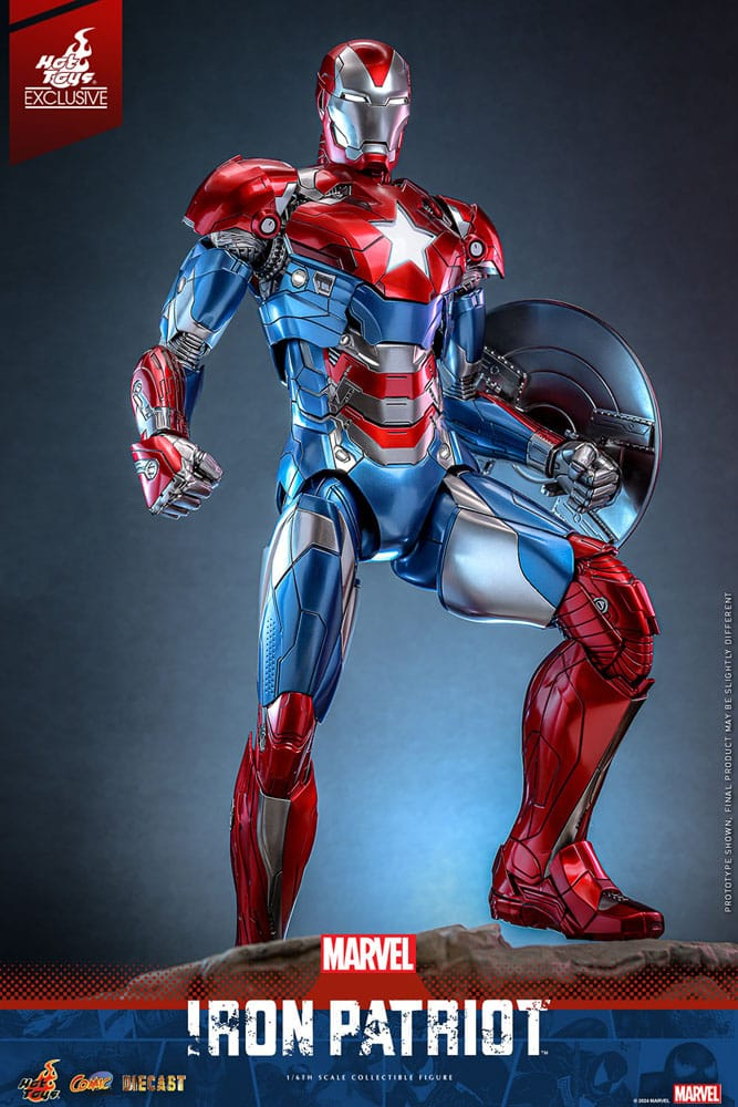 Iron Patriot i positur med løftet arm