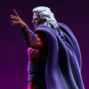 Detalje af Magneto statue set fra siden