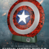 Captain America skjoldstatue fra en let skrå vinkel