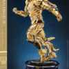 Iron Man Mark III actionfigur i flyvende positur på base