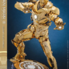 Iron Man Mark III actionfigur med løftede hænder og lysende repulsorer