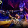 Batgirl actionfigur i siddende positur